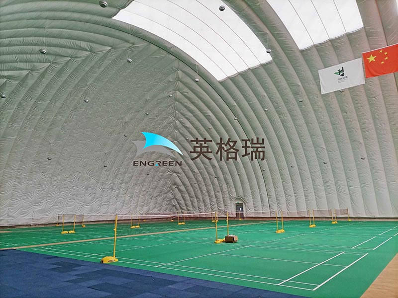 在建筑中廣泛使用的膜材料有什么特性？