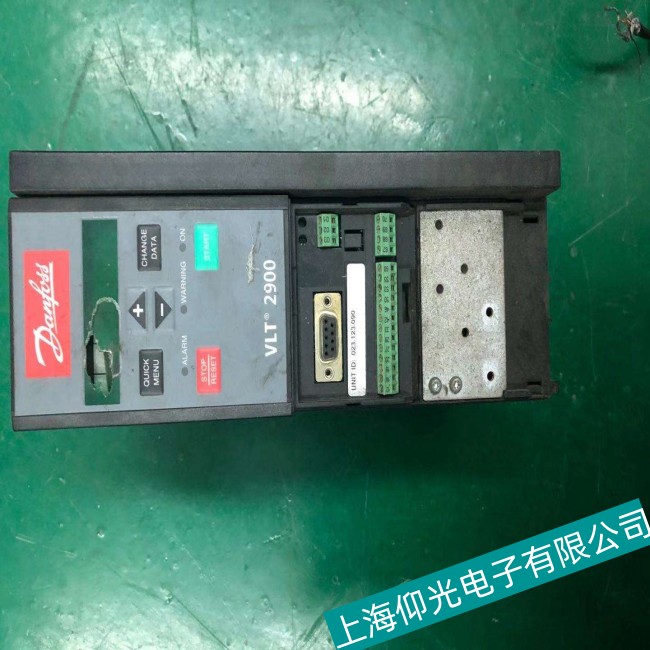 孟州Danfoss丹佛斯FC302變頻器Uu欠壓報(bào)警故障維修