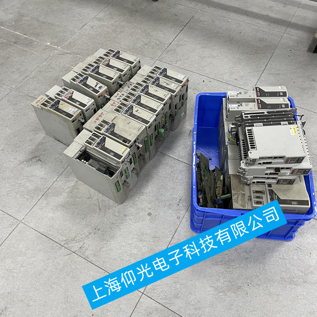 專業(yè)快修AB羅克韋爾伺服驅(qū)動器報(bào)警F11維修
