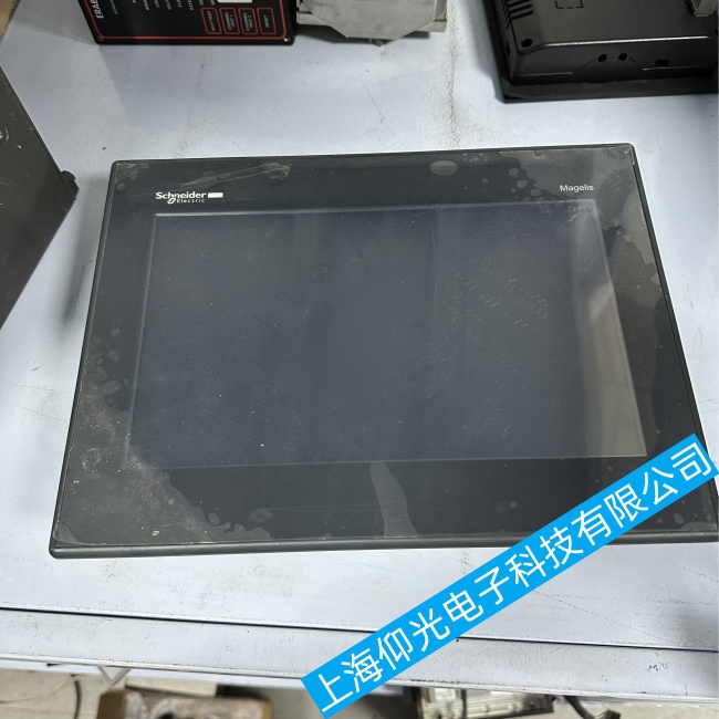 天津施耐德觸摸屏XBTGT5330通電后反復(fù)閃屏不開機(jī)故障維修重點推薦
